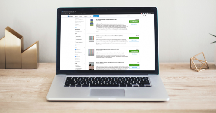 Laptop mit Bibelsoftware